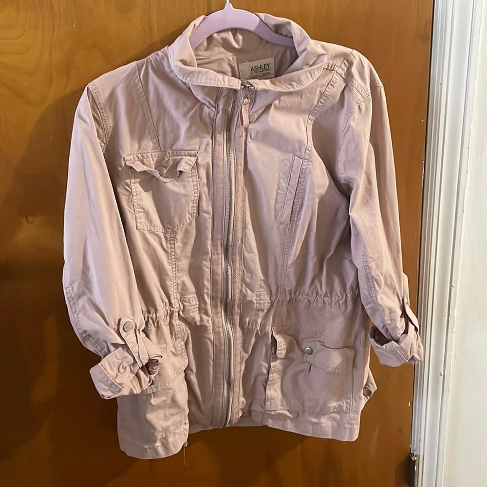 Worn a couple times, never wore again, super cute but need to sell